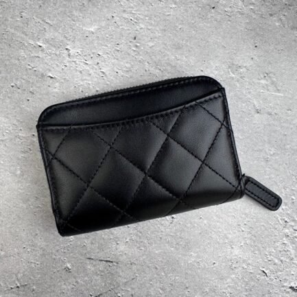 CHANEL オールブラック ジップ コインパース - 画像 (2)